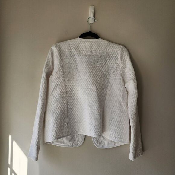 Women's XXS Isaac Mizrahi Quilted Jacket | White | Snap Button Down | Crew Neck - Picture 5 of 13